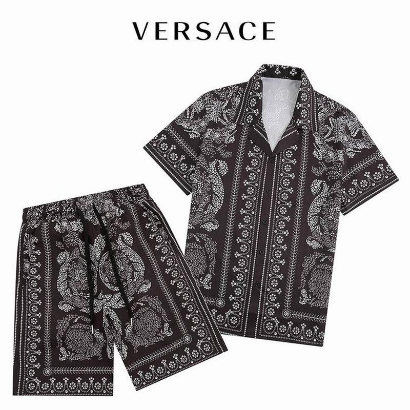 Versace Men's Suits 535